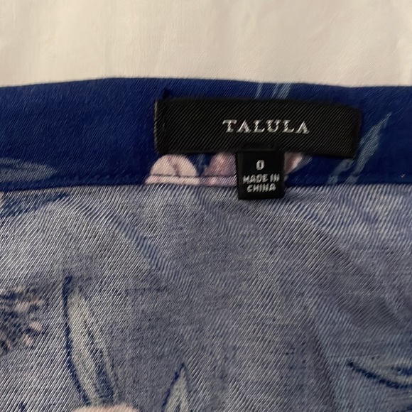 Talula Blue and peachy pink floral mini skirt -size 0 - Picture 7 of 8